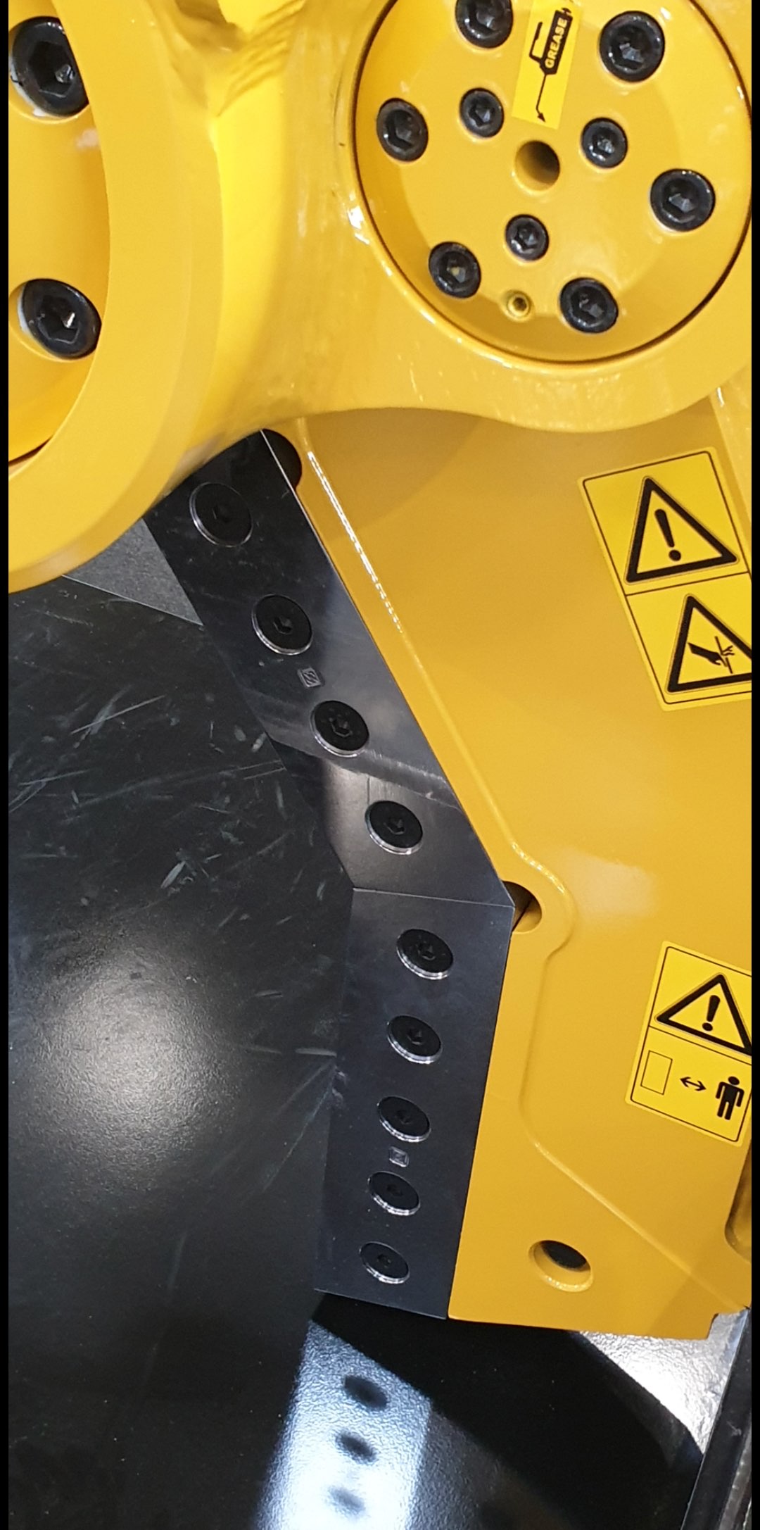 A shear blade ready for action.